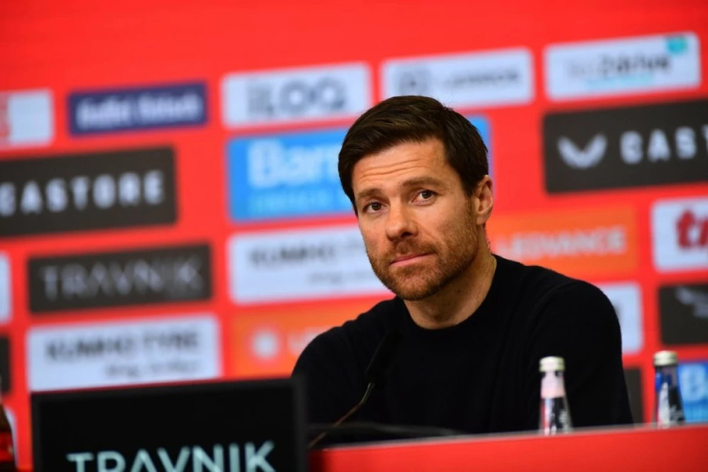Eintracht rozważa zatrudnienie Xabiego Alonso po zwolnieniu Dino Toppmöllera