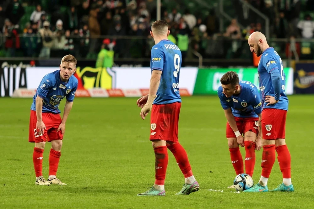 Piast Gliwice – Pogoń Szczecin zapowiedź meczu. Transmisja TV, sędzia i przewidywane jedenastki (20.09.2026)