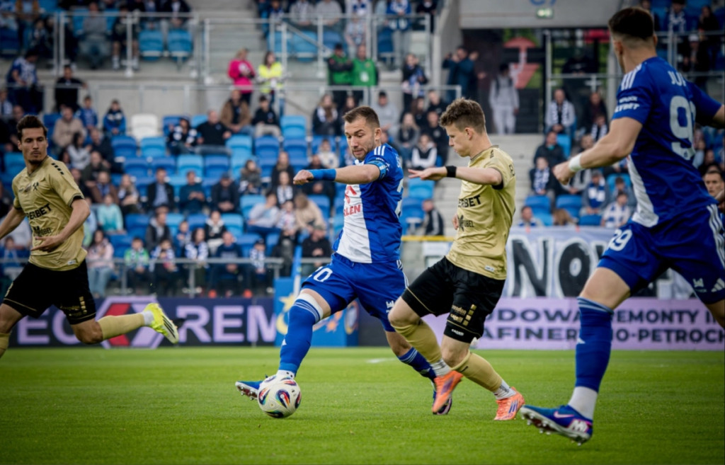 Wisła Płock - Lech Poznań typy, przewidywania i analiza (16.08.2026)